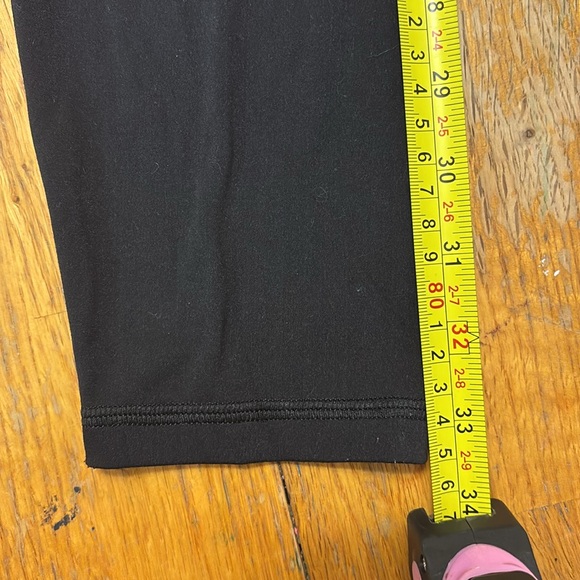 Quince Ultra-Form High-Rise Capri size Medium - Picture 11 of 12